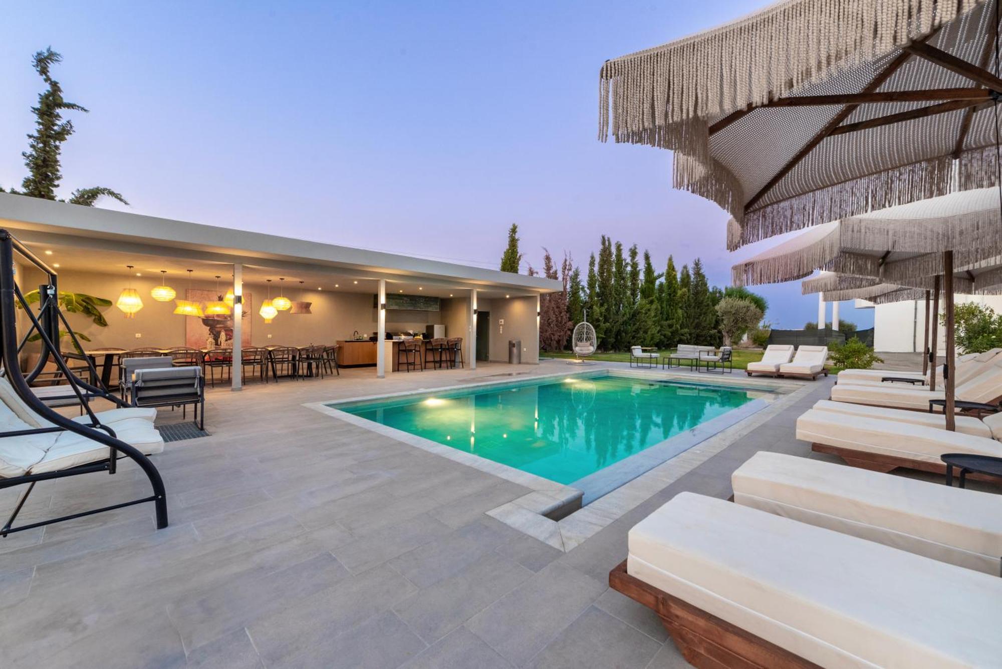 Nikoli Villa *